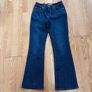 Levi's 725 High Rise Bootcut Dark Blue Jeans